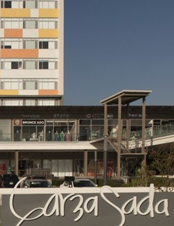 2017<br/>PLAZA COMERCIAL<br> GARZA SADA<br> EN MONTERREY 